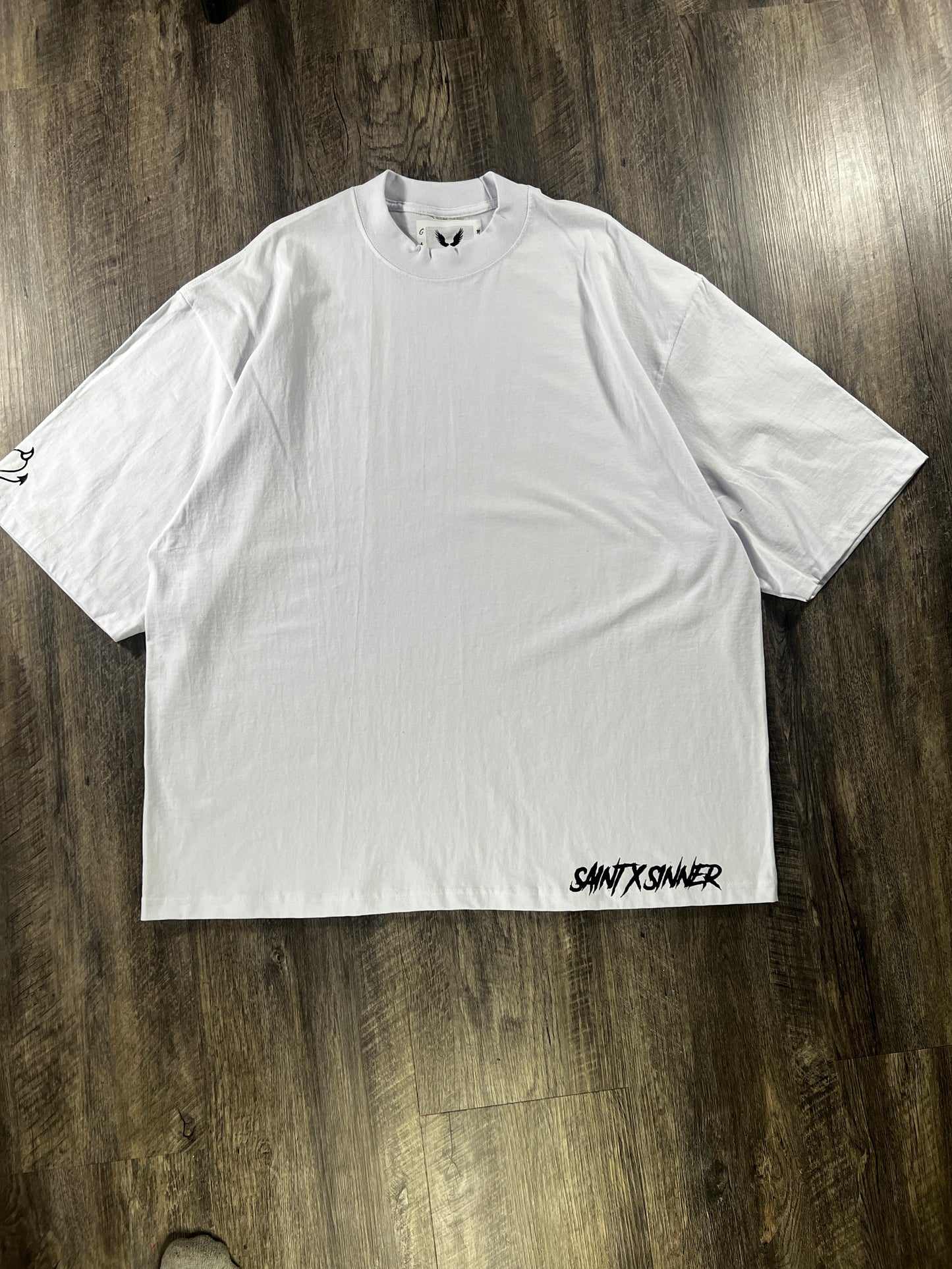 Saint X Sinners Heavy weight T